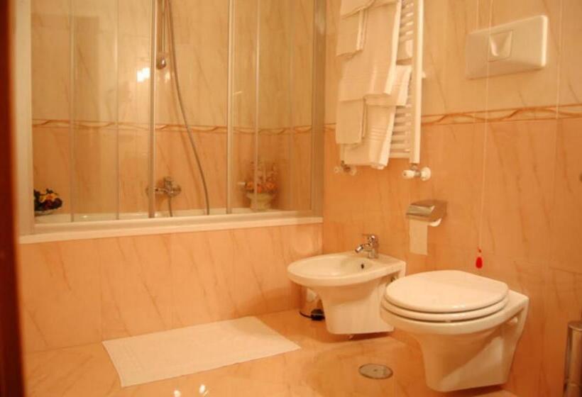 اتاق استاندارد, Joyfull