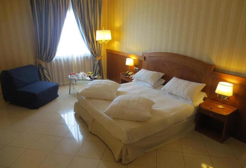 اتاق استاندارد, Joyfull