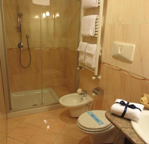 اتاق استاندارد چهار تخته, Joyfull