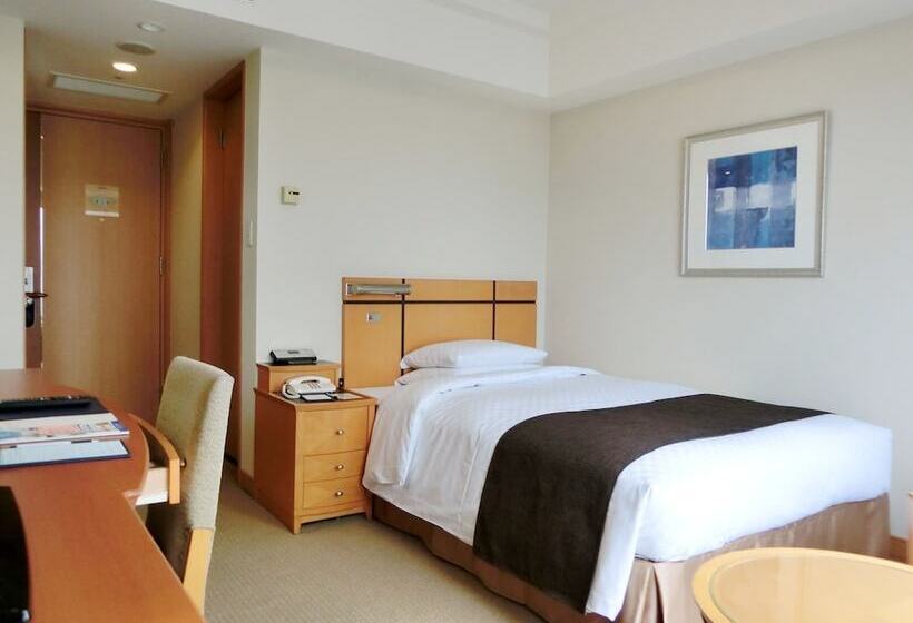 Люкс, Jr Hotel Clement Takamatsu