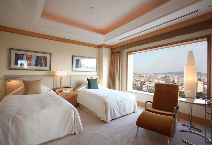 Королевский Люкс, Jr Hotel Clement Takamatsu