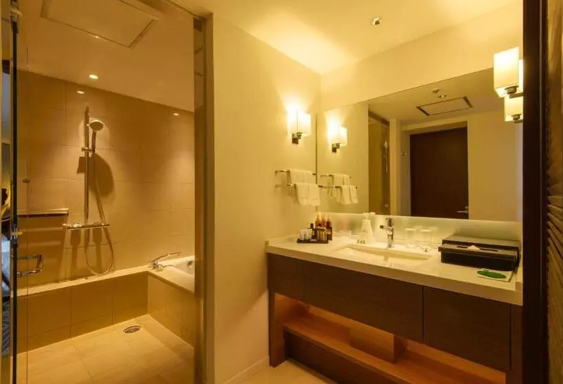 سوئیت کلاب, Kanazawa Tokyu