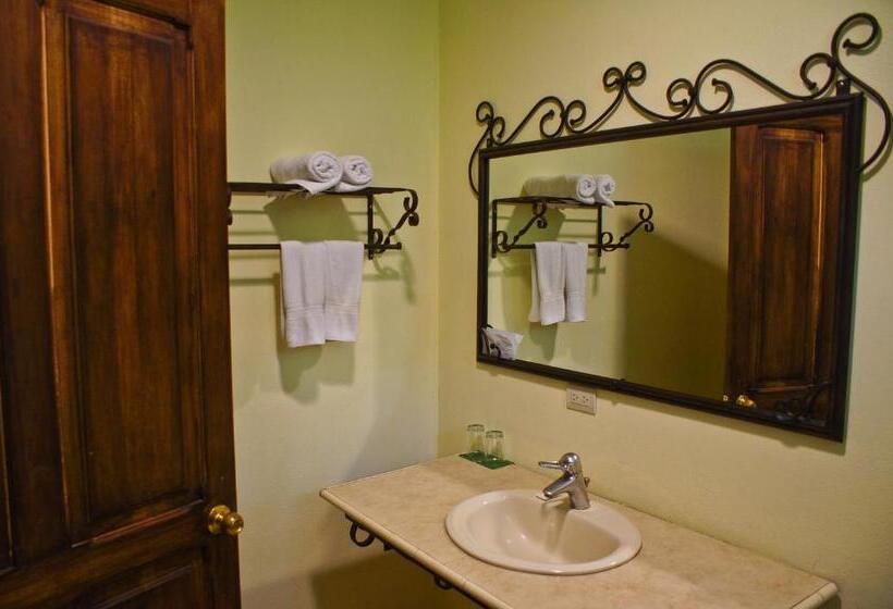 Quarto Estandar, Natural Lodge Cano Negro