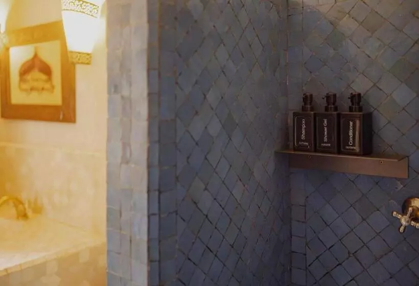 اتاق سوپریور با تخت بزرگ, Outsite Marrakesh