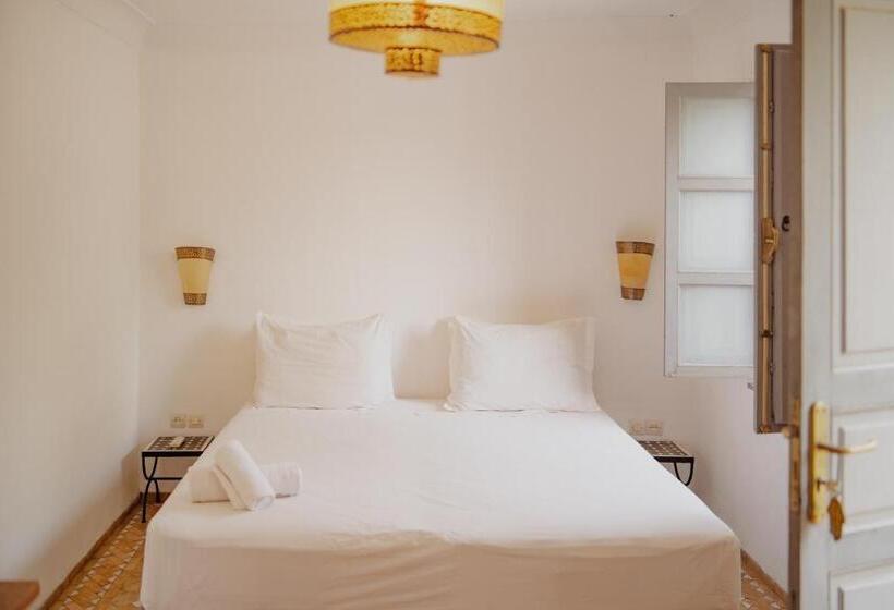 Superior Room King Size Bed, Outsite Marrakesh