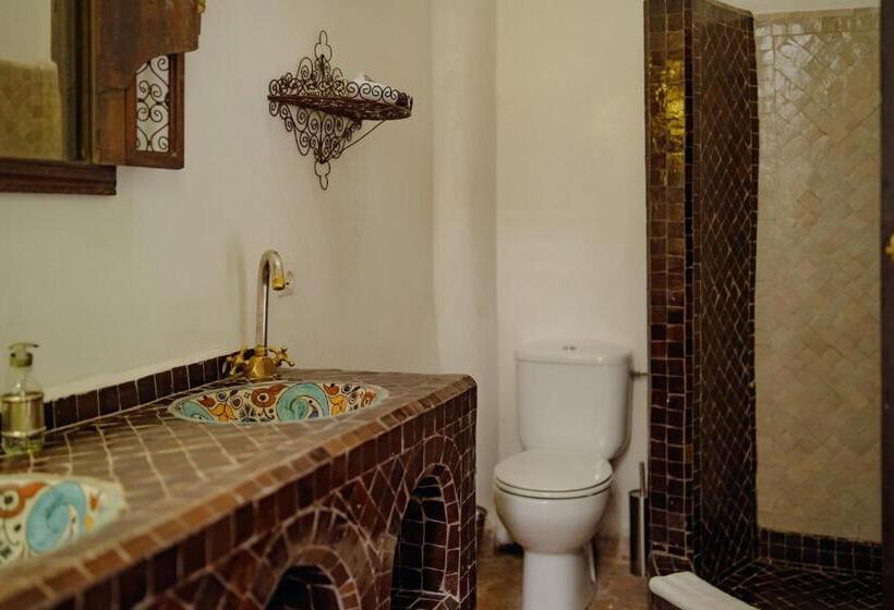 Standard Room King Size Bed, Outsite Marrakesh