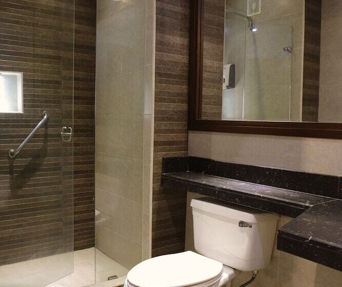 إستوديو قياسى, Selina Chapinero Bogota