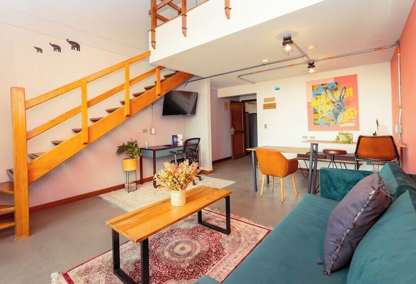 إستوديو قياسى, Selina Chapinero Bogota