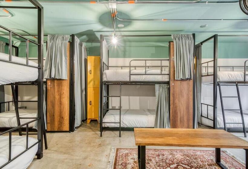 سرير فى غرفة مشتركه, Selina Chapinero Bogota