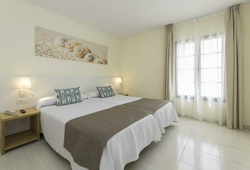 סוויטת ג'וניור, Thb Royal