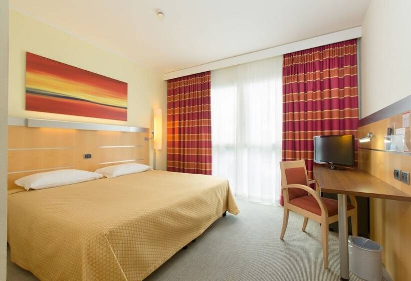 标准间, Unaway Cesena Nord