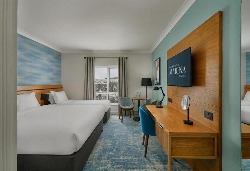 اتاق استاندارد سه نفره, Waterford Marina