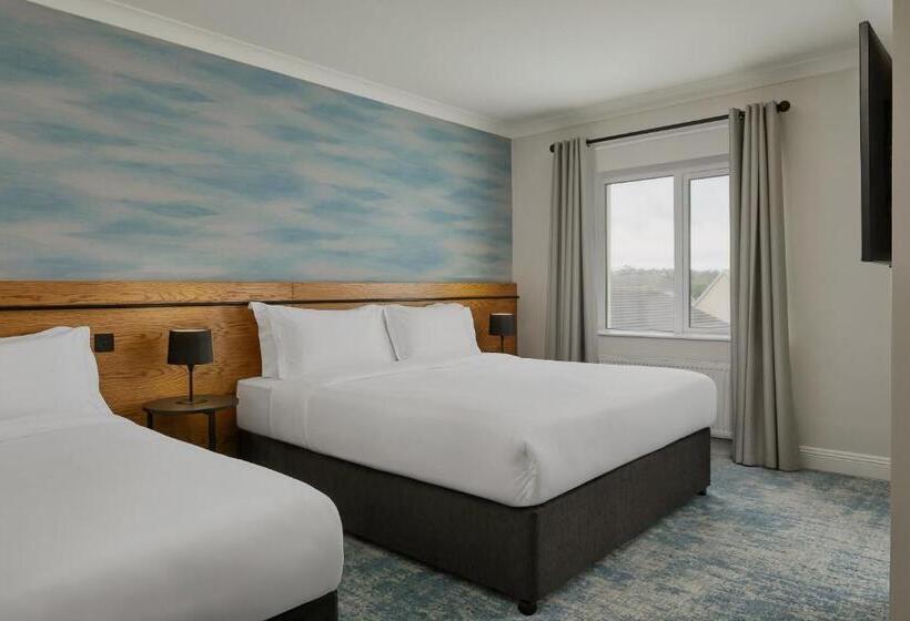 اتاق خانوادگی, Waterford Marina