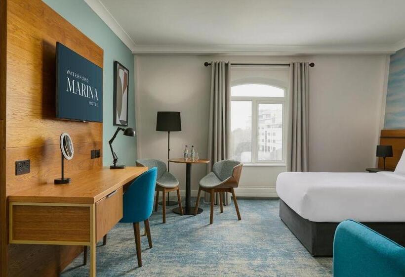 اتاق اجرایی, Waterford Marina