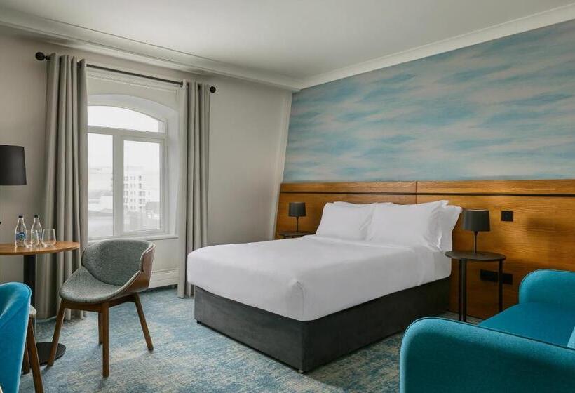 اتاق اجرایی, Waterford Marina