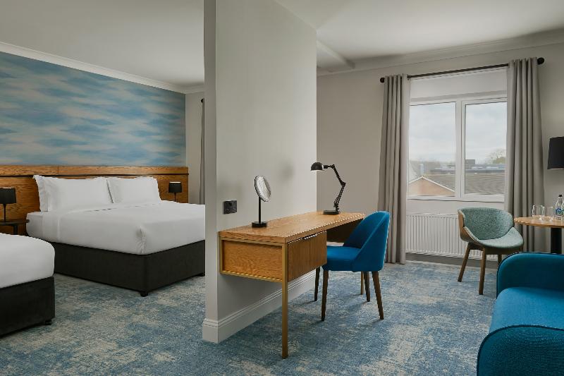 اتاق خانوادگی, Waterford Marina