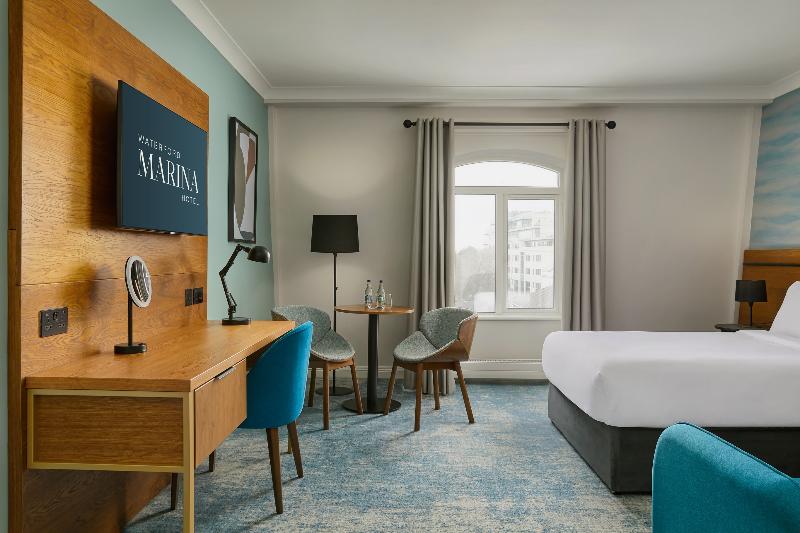 اتاق اجرایی, Waterford Marina