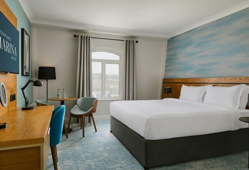 اتاق استاندارد برای معلولان, Waterford Marina