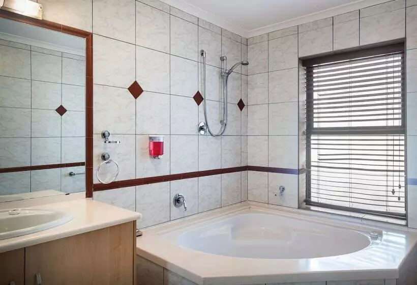デラックスルーム, Woodbridge Lodge