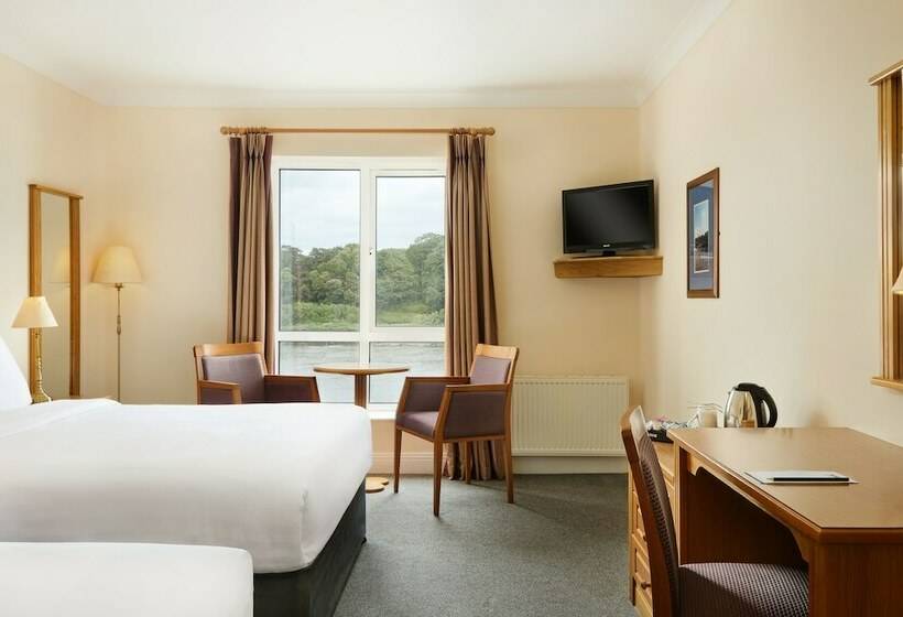 اتاق استاندارد سه نفره, Waterford Marina