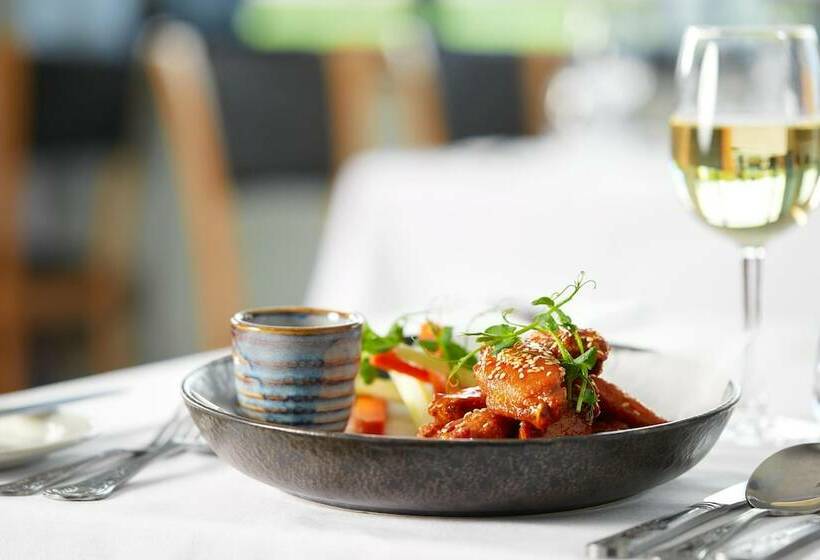 اتاق استاندارد سه نفره, Waterford Marina