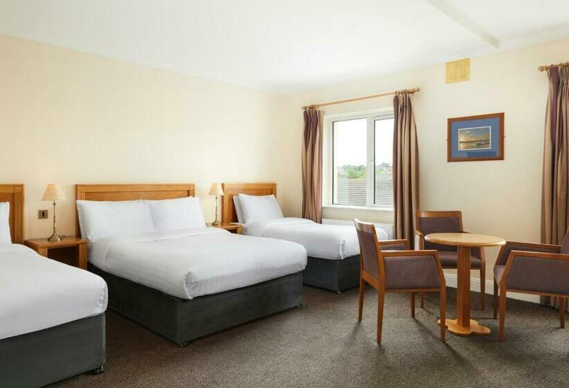 اتاق خانوادگی, Waterford Marina