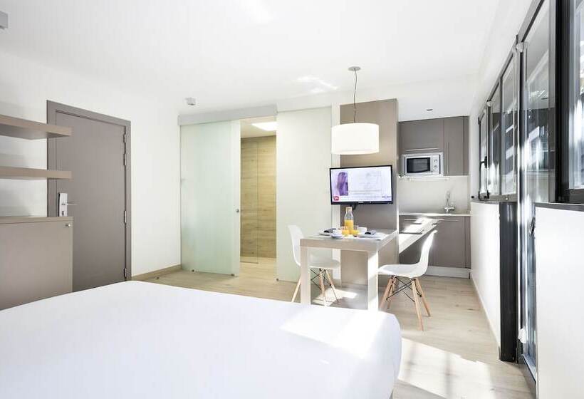 Номер Стандарт, Aparthotel Bcn Montjuic