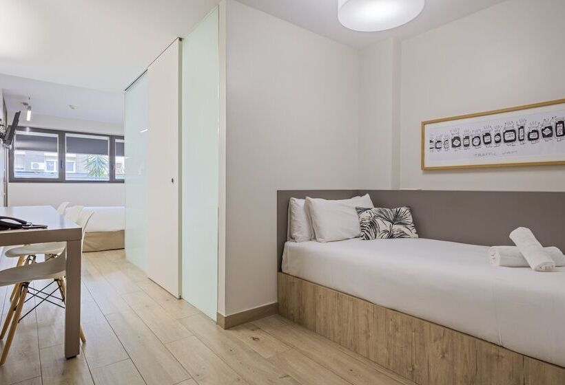 اتاق استاندارد سه نفره, Aparthotel Bcn Montjuic