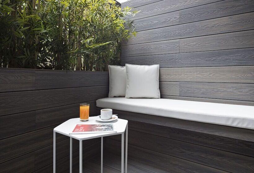 Standard Triple Room with Terrace, Aparthotel Bcn Montjuic