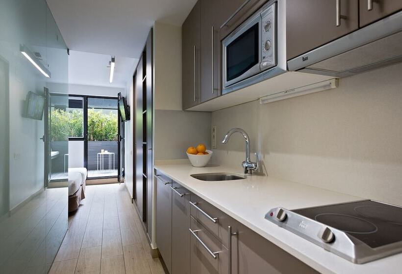 Номер Стандарт с Террасой, Aparthotel Bcn Montjuic