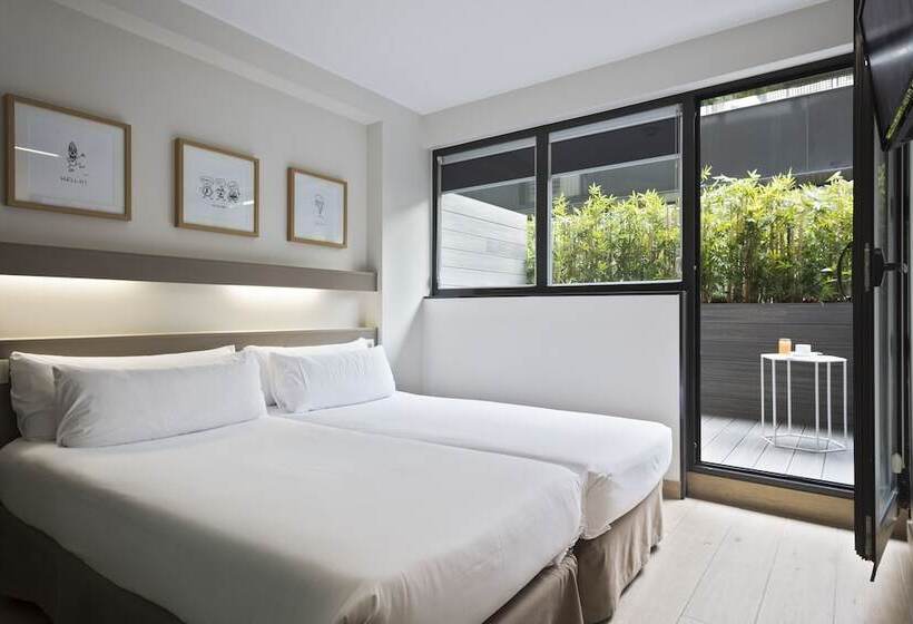 Номер Стандарт с Террасой, Aparthotel Bcn Montjuic