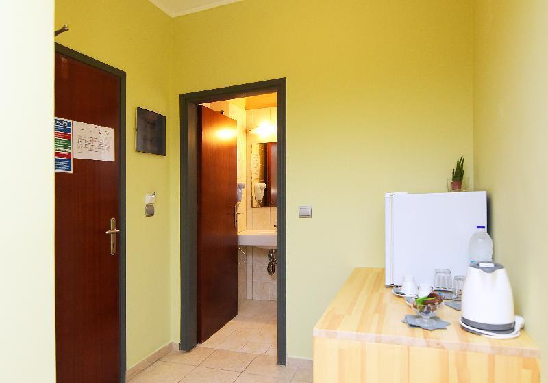 标准间, Esmeralda