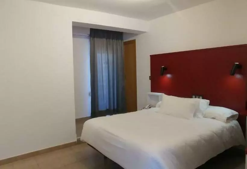Standard Yhden Hengen Huone, Hospedium Hotel Continental