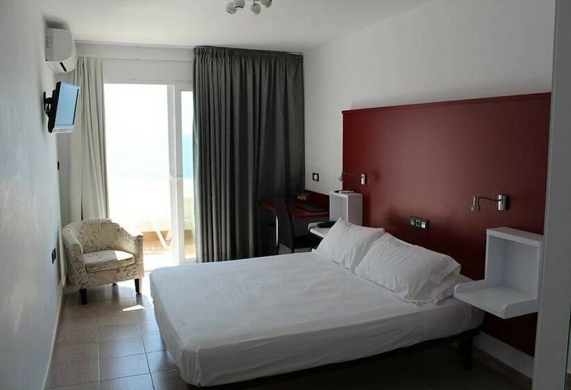 غرفة قياسية مطلّة علي البحر, Hospedium Hotel Continental