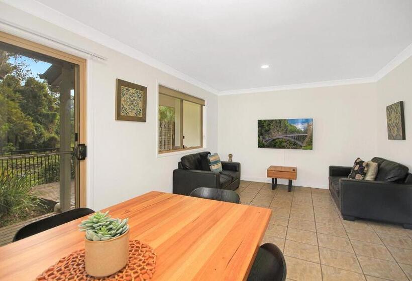 Апартаменты 3 Спальни, Byron Lakeside Holiday Apartments