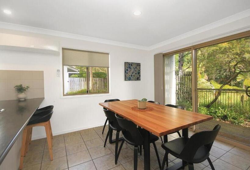 Апартаменты 3 Спальни, Byron Lakeside Holiday Apartments