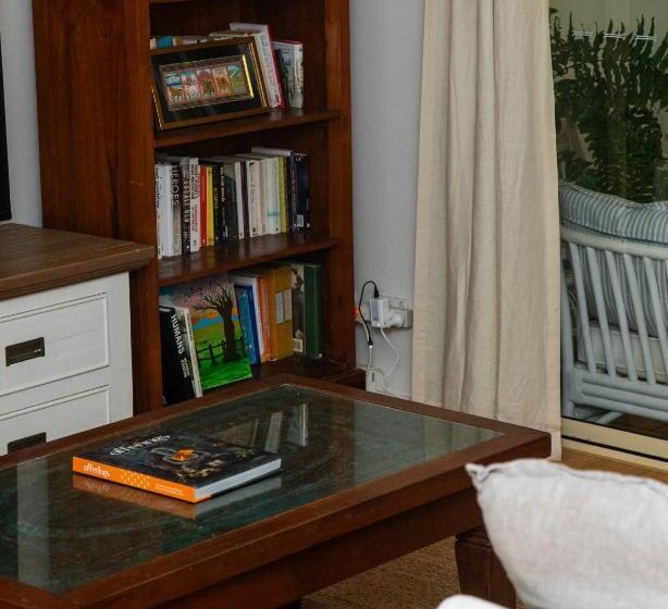 Апартаменты Deluxe 3 Спальни, Byron Lakeside Holiday Apartments