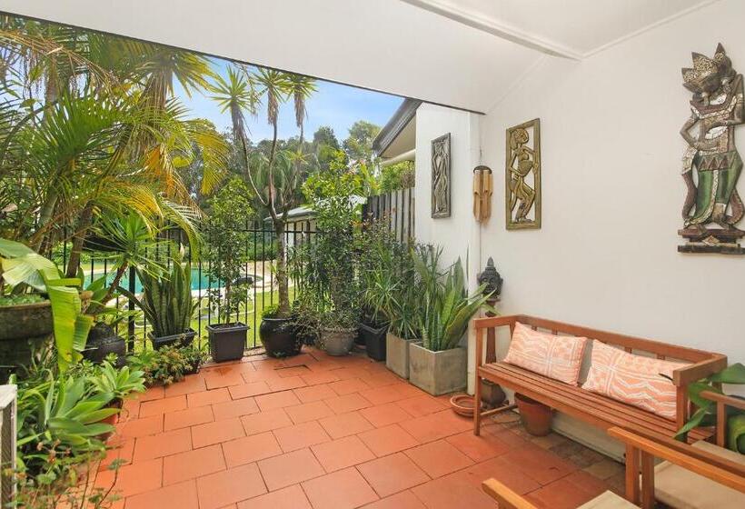 Апартаменты 1 Спальня Вид на Бассейн, Byron Lakeside Holiday Apartments