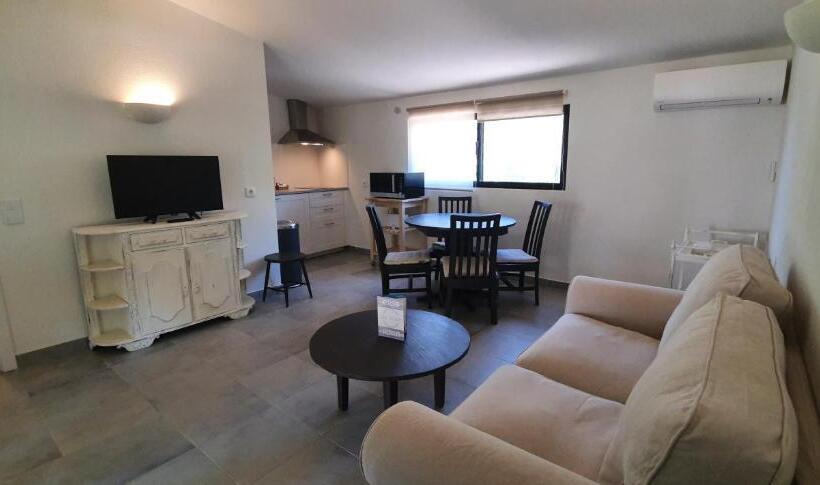 Апартаменты 1 Спальня с Террасой, Casa Do Alto