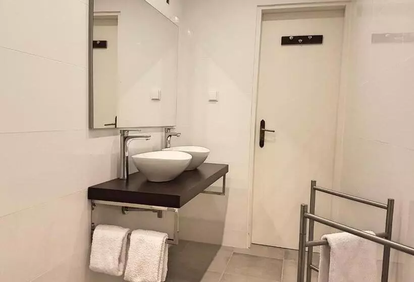 اتاق لوکس, Casa Do Alto