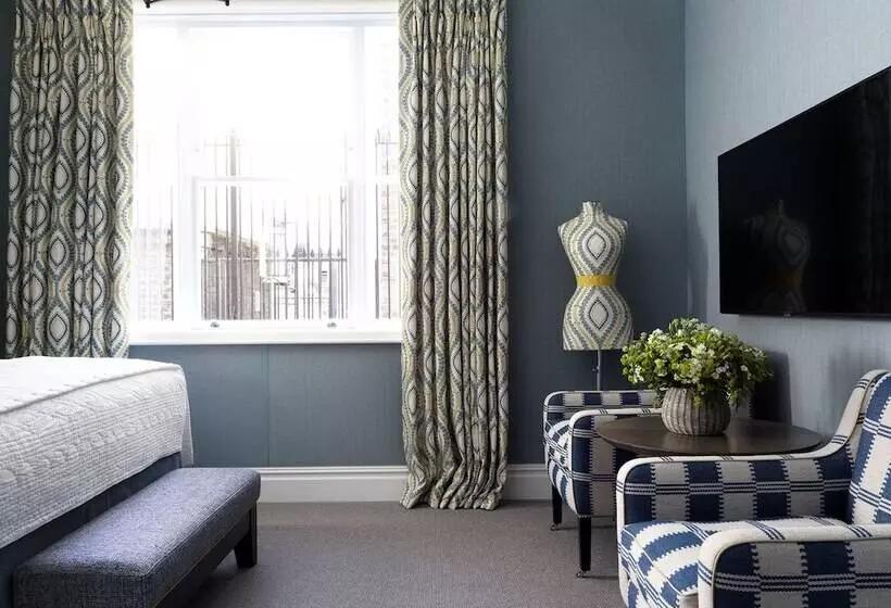 اتاق سوپریور, Charlotte Street Hotel, Firmdale Hotels