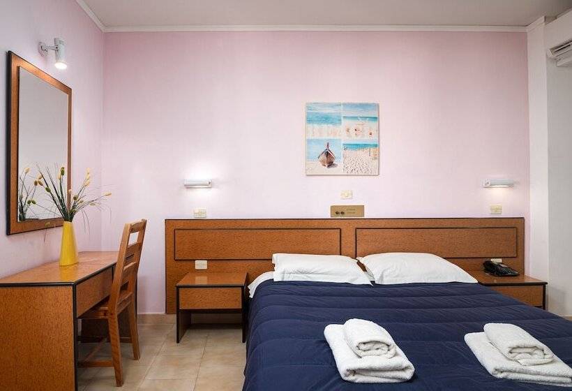 اتاق استاندارد یک نفره, Emily