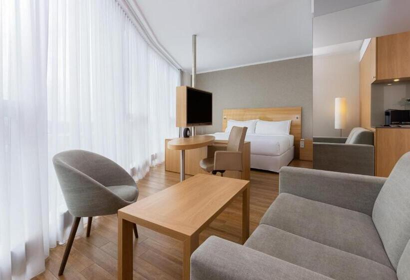 جناح جونيور, Four Points By Sheraton Panoramahaus Dornbirn