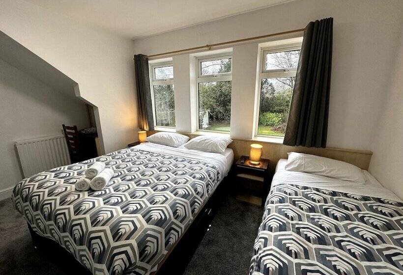 חדר סטנדרט לשלושה, Gainsborough Lodge