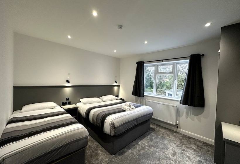 חדר סטנדרט לשלושה, Gainsborough Lodge