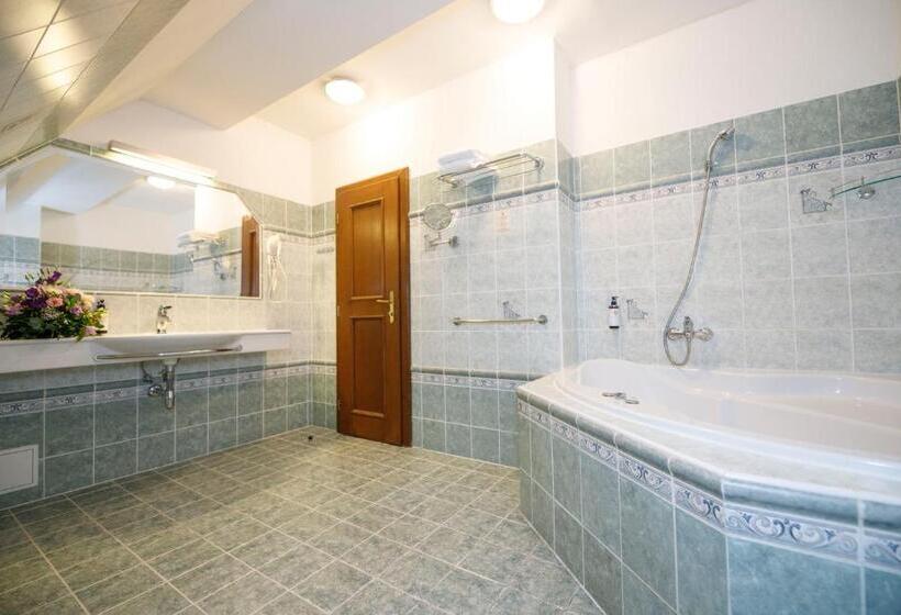 חדר דלוקס, Gold