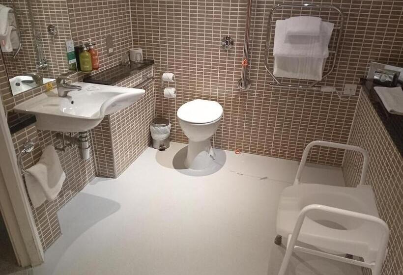 חדר סטנדרט, מיטת קינג, מותאם לאדם עם מוגבלויות, Holiday Inn Dumfries, An Ihg