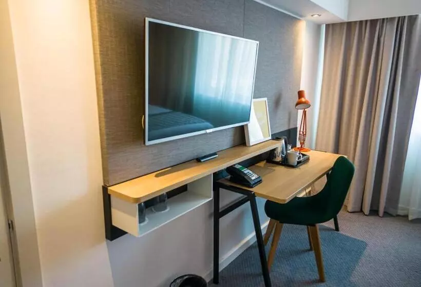キングサイズベッドのエクゼクティブルーム, Holiday Inn South Normanton M1, Jct.28, An Ihg