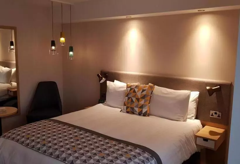 キングサイズベッドのデラックスルーム, Holiday Inn South Normanton M1, Jct.28, An Ihg