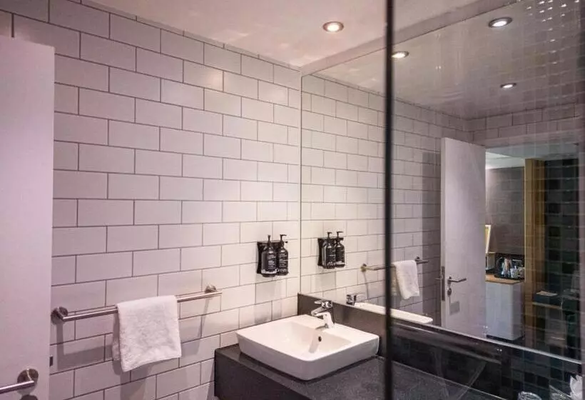 キングサイズベッドのデラックスルーム, Holiday Inn South Normanton M1, Jct.28, An Ihg